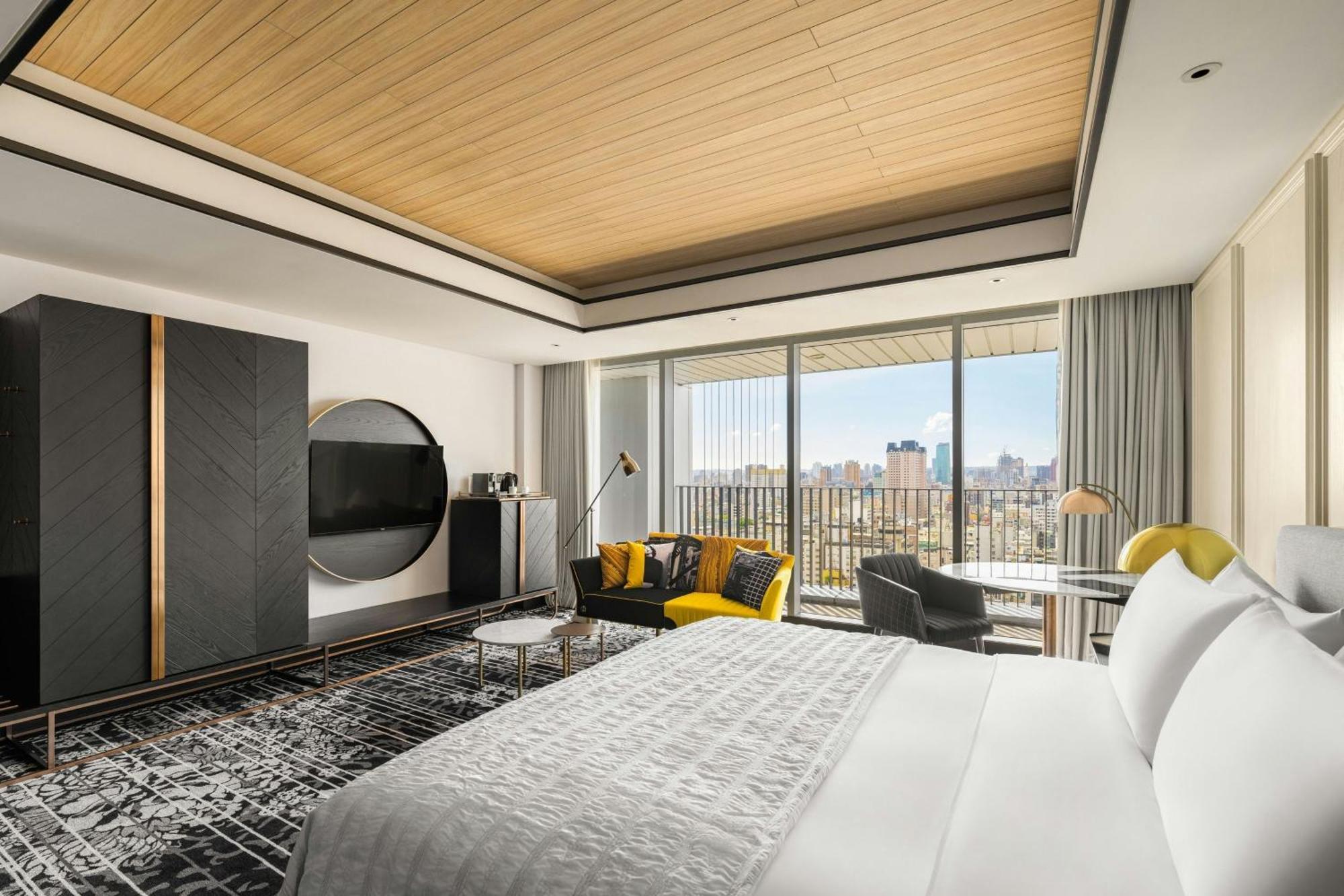 Le Meridien Taichung Exterior photo A guest room at the Westin Tokyo