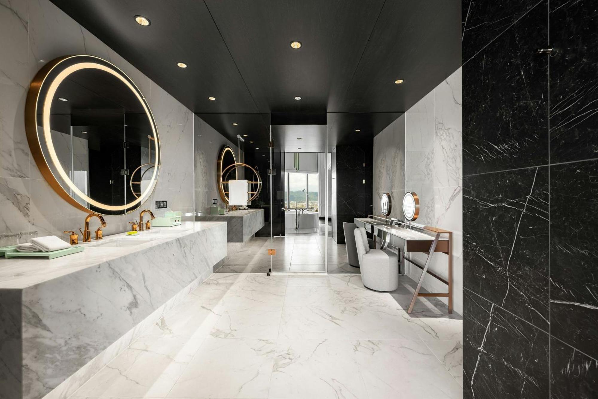Le Meridien Taichung Exterior photo Bathroom
