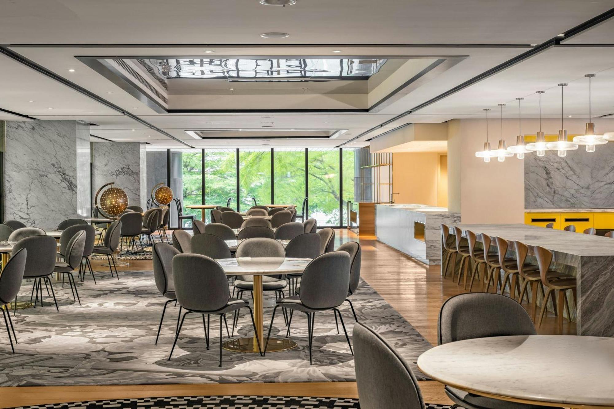 Le Meridien Taichung Exterior photo The Club at Hong Kong International Airport