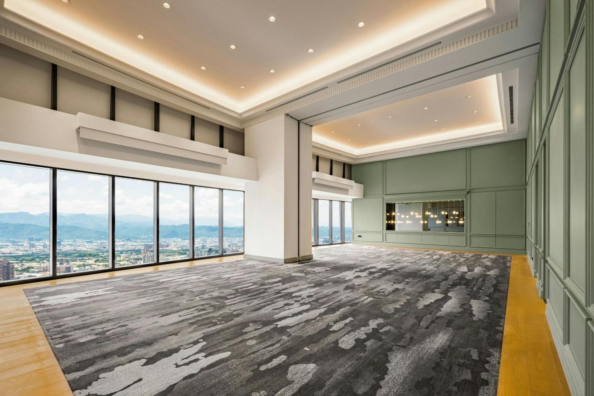 Le Meridien Taichung Exterior photo The 30th floor of the hotel