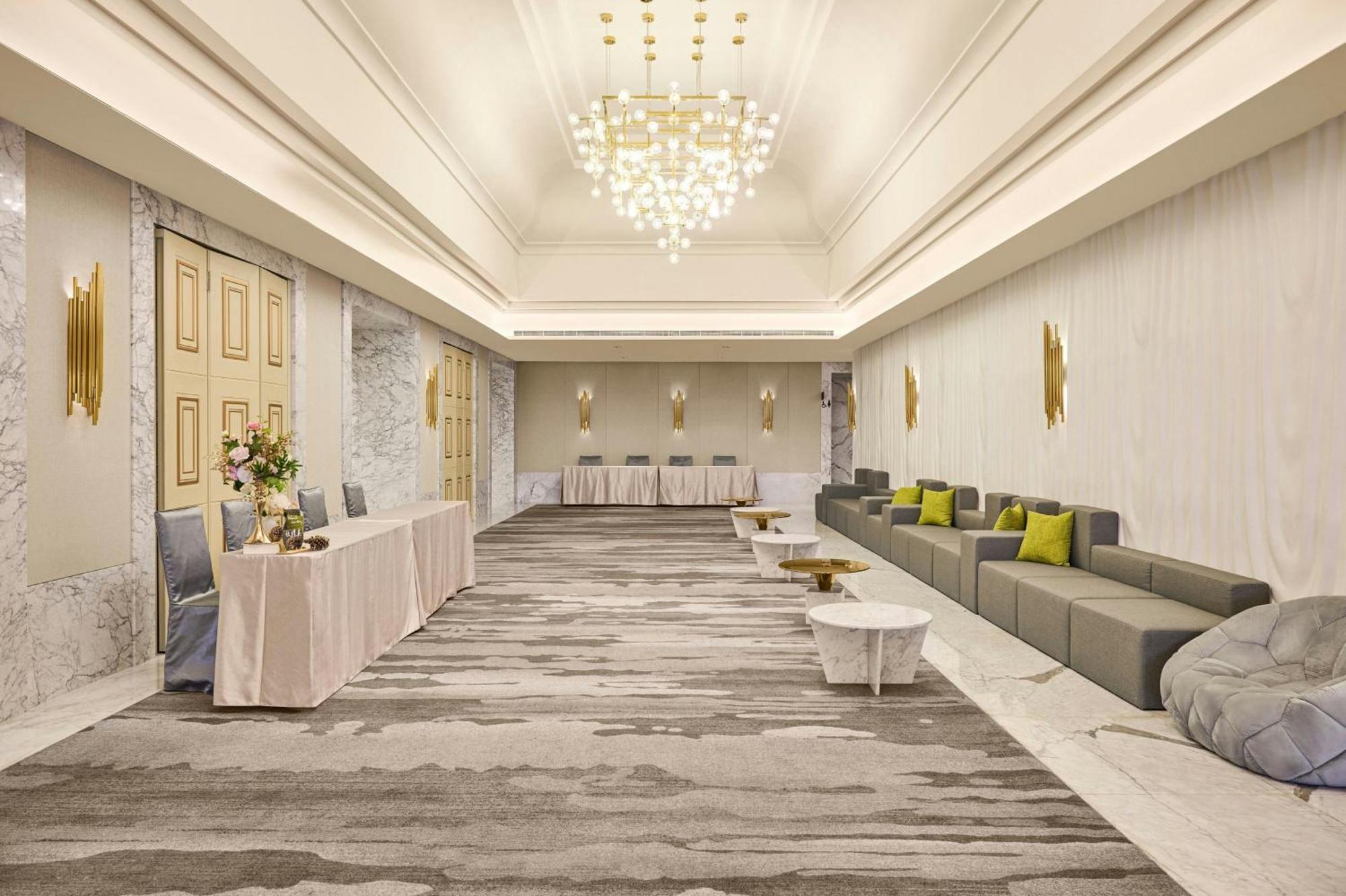 Le Meridien Taichung Exterior photo The Grand Ballroom Foyer